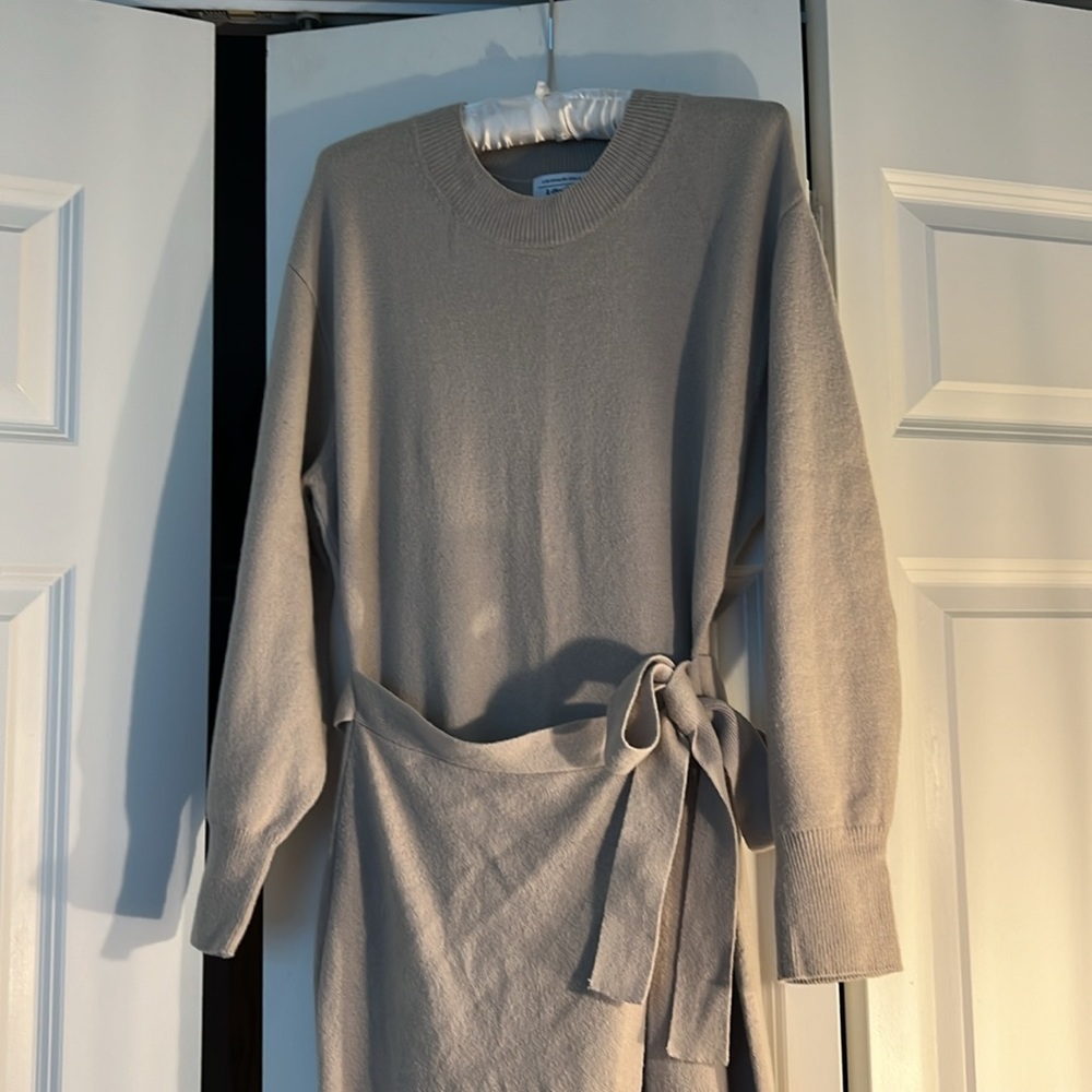 New cotton wool blend dress with a slit